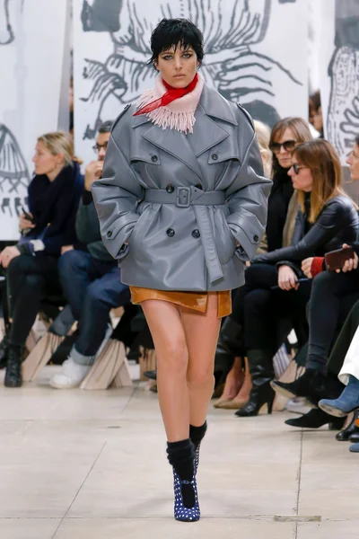 Look 27